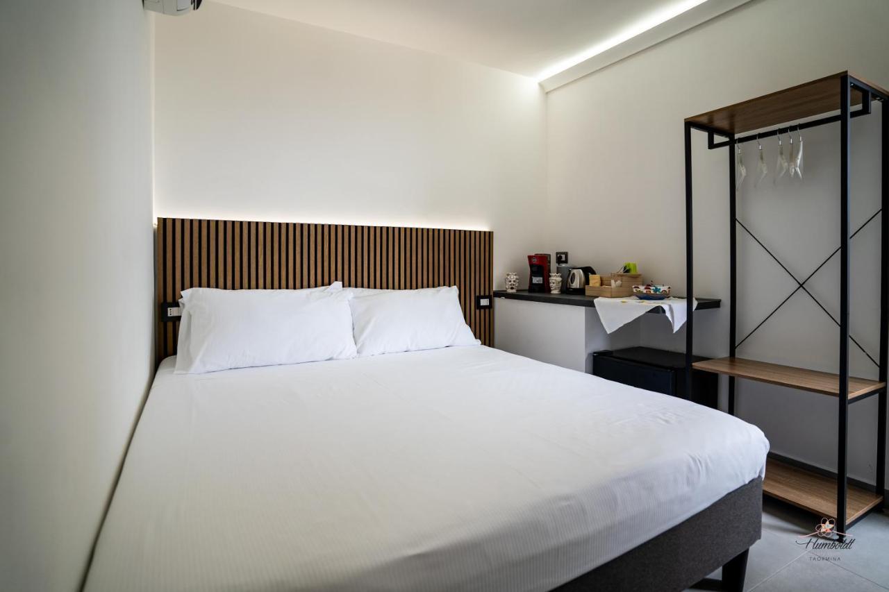 Humboldt Luxury Rooms Taormina Exterior photo