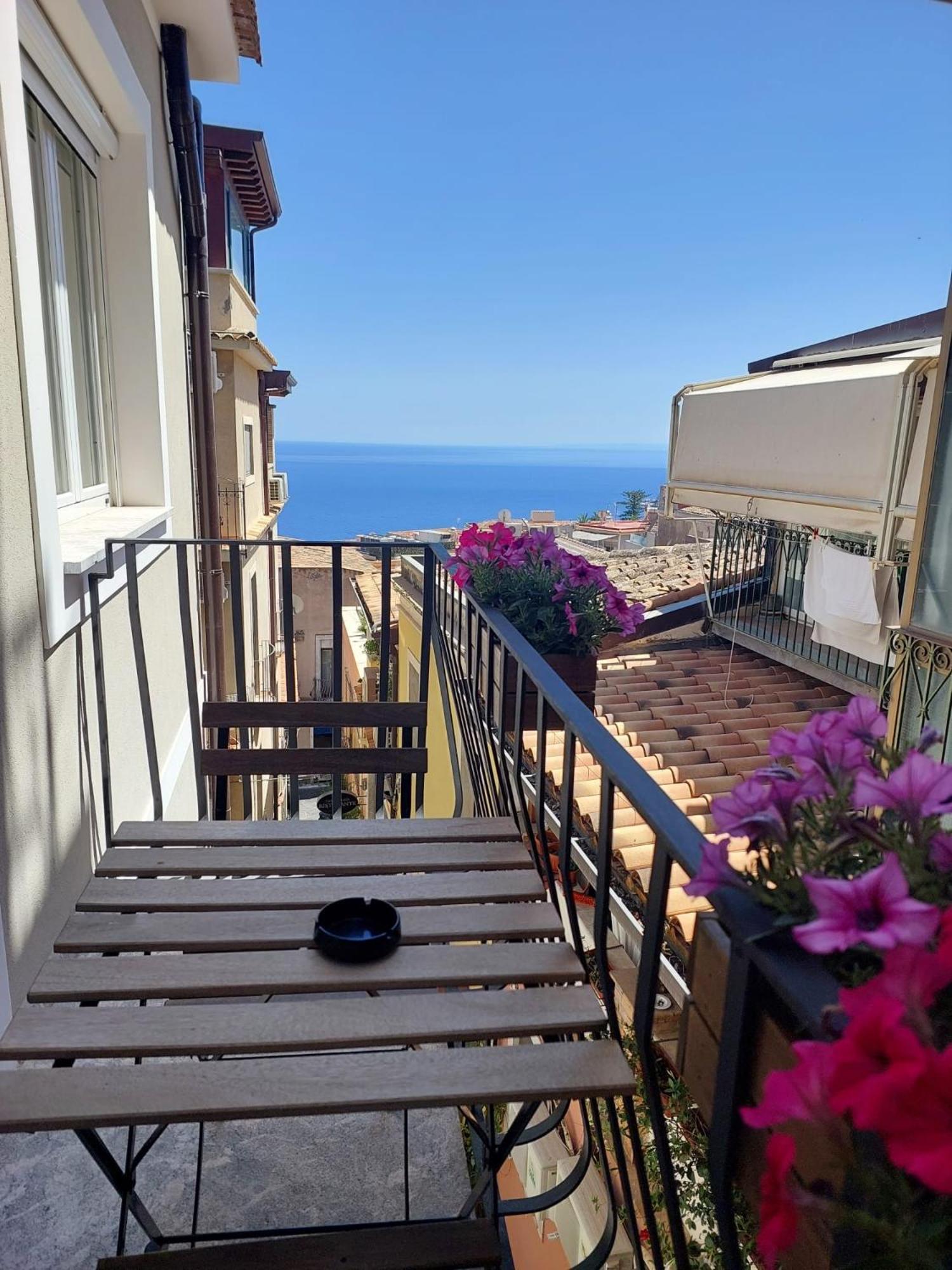 Humboldt Luxury Rooms Taormina Exterior photo