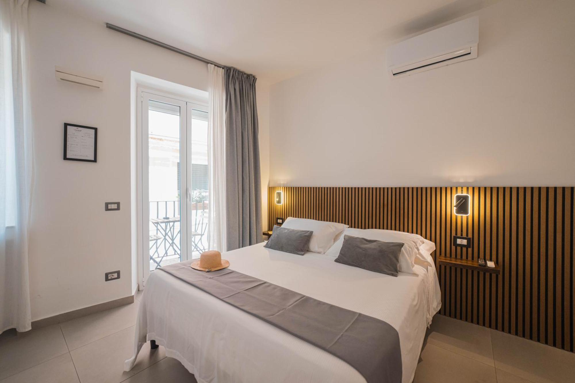 Humboldt Luxury Rooms Taormina Exterior photo