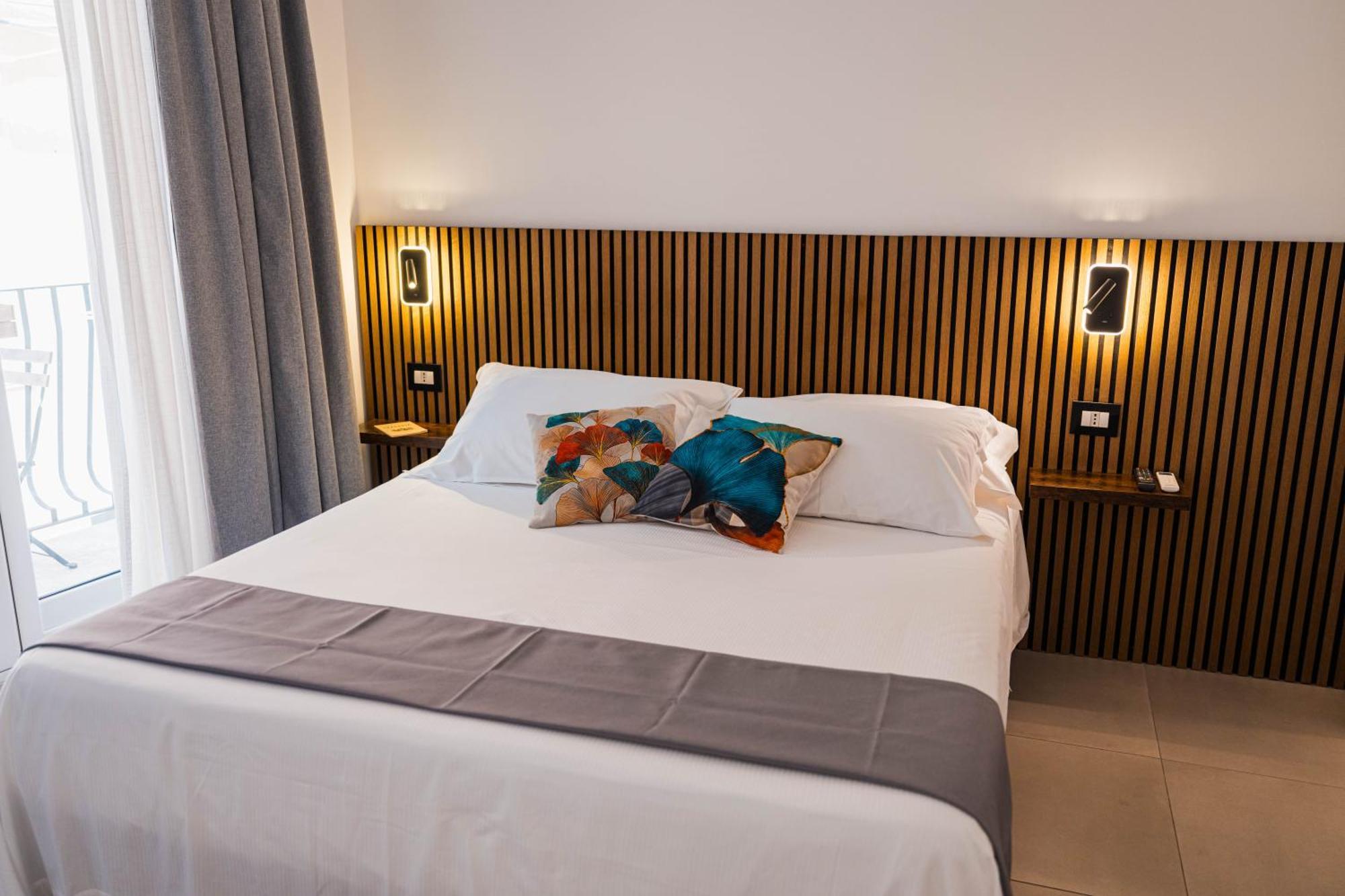 Humboldt Luxury Rooms Taormina Exterior photo